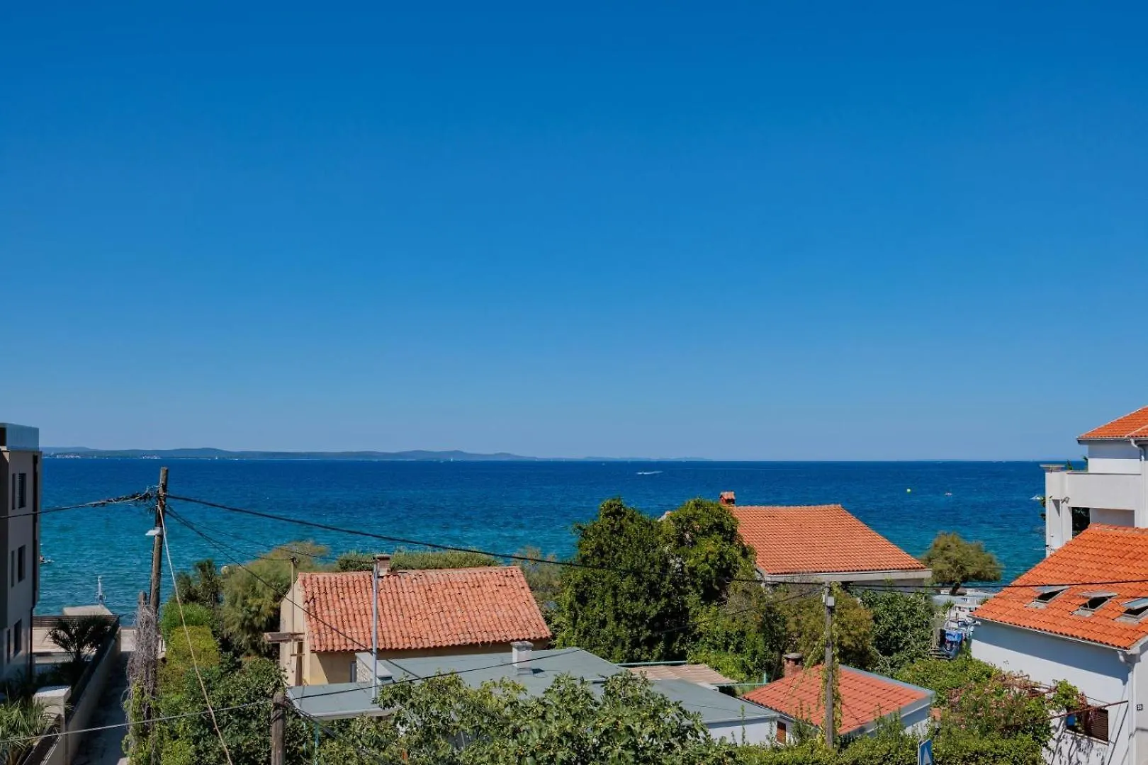 Apartment Crowonder Lucky Holiday House With Pool And Patio 30 Meters From The Beach Zadar Croatia