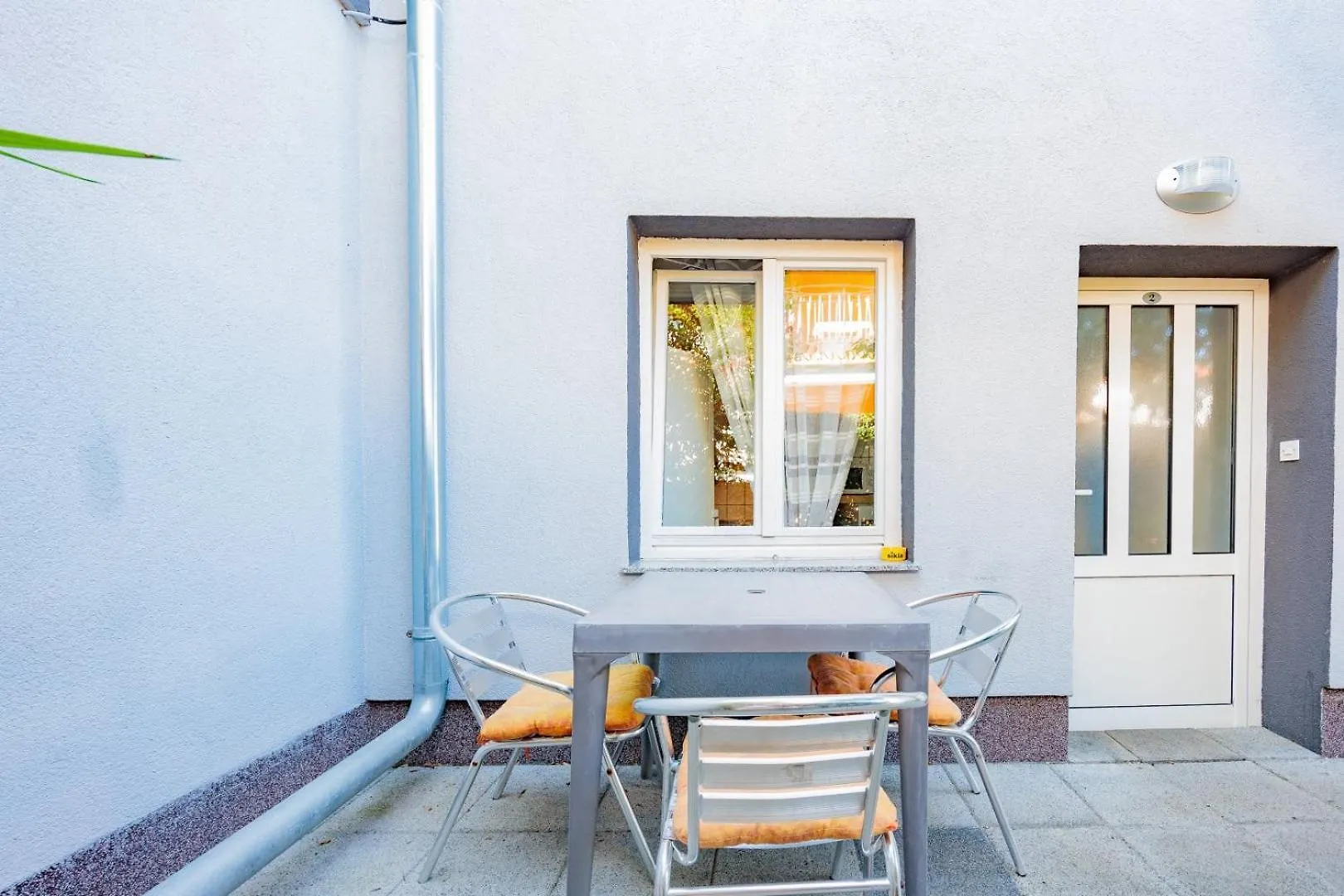 Apartment Crowonder Lucky Holiday House With Pool And Patio 30 Meters From The Beach Zadar