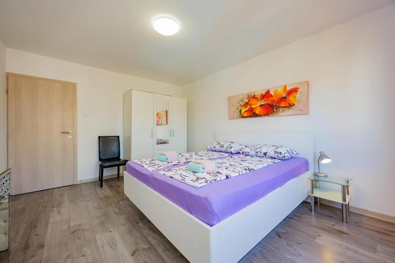 아파트 Crowonder Lucky Holiday House With Pool And Patio 30 Meters From The Beach 자다르