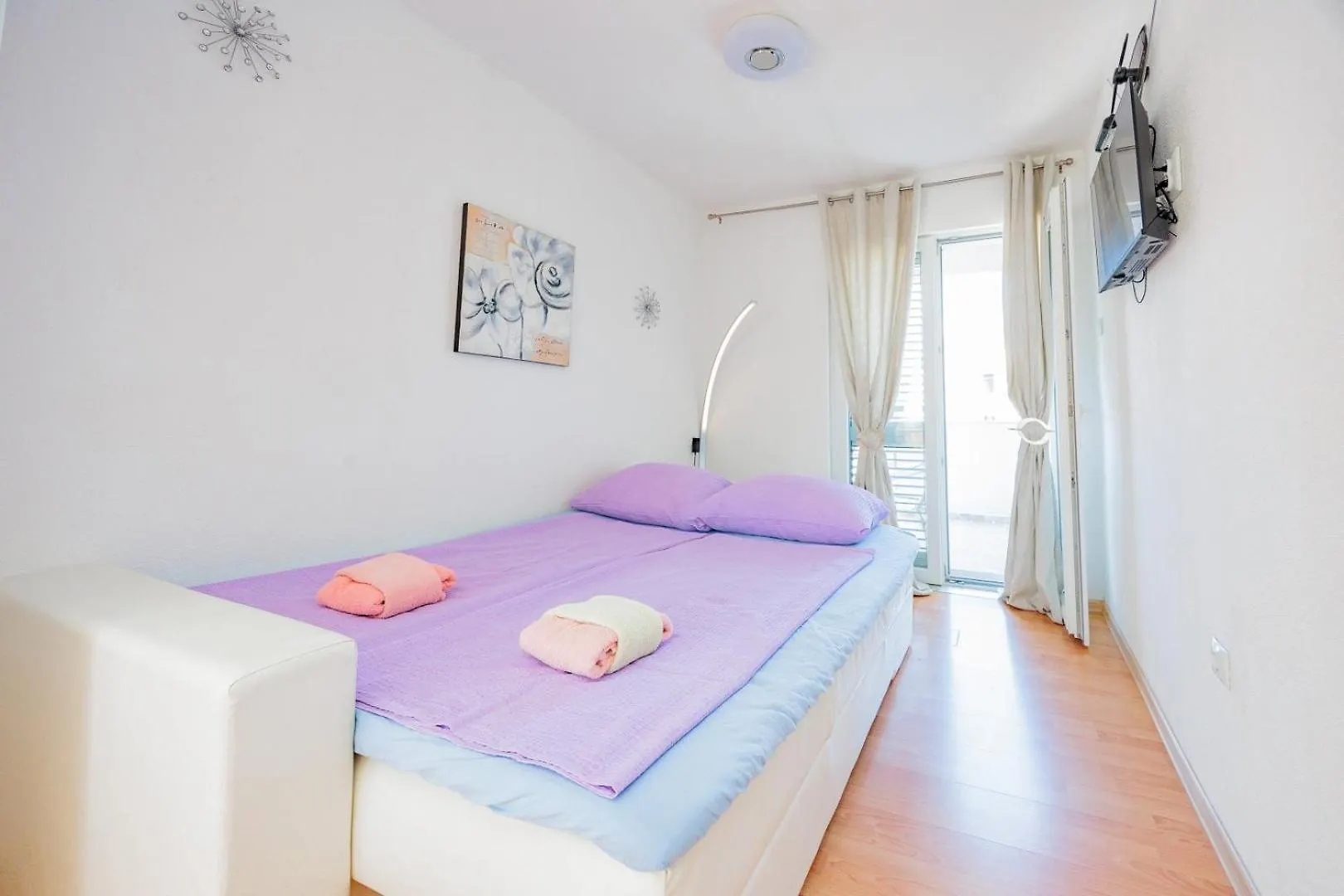 Crowonder Lucky Holiday House With Pool And Patio 30 Meters From The Beach Zadar 0*,  Croatia