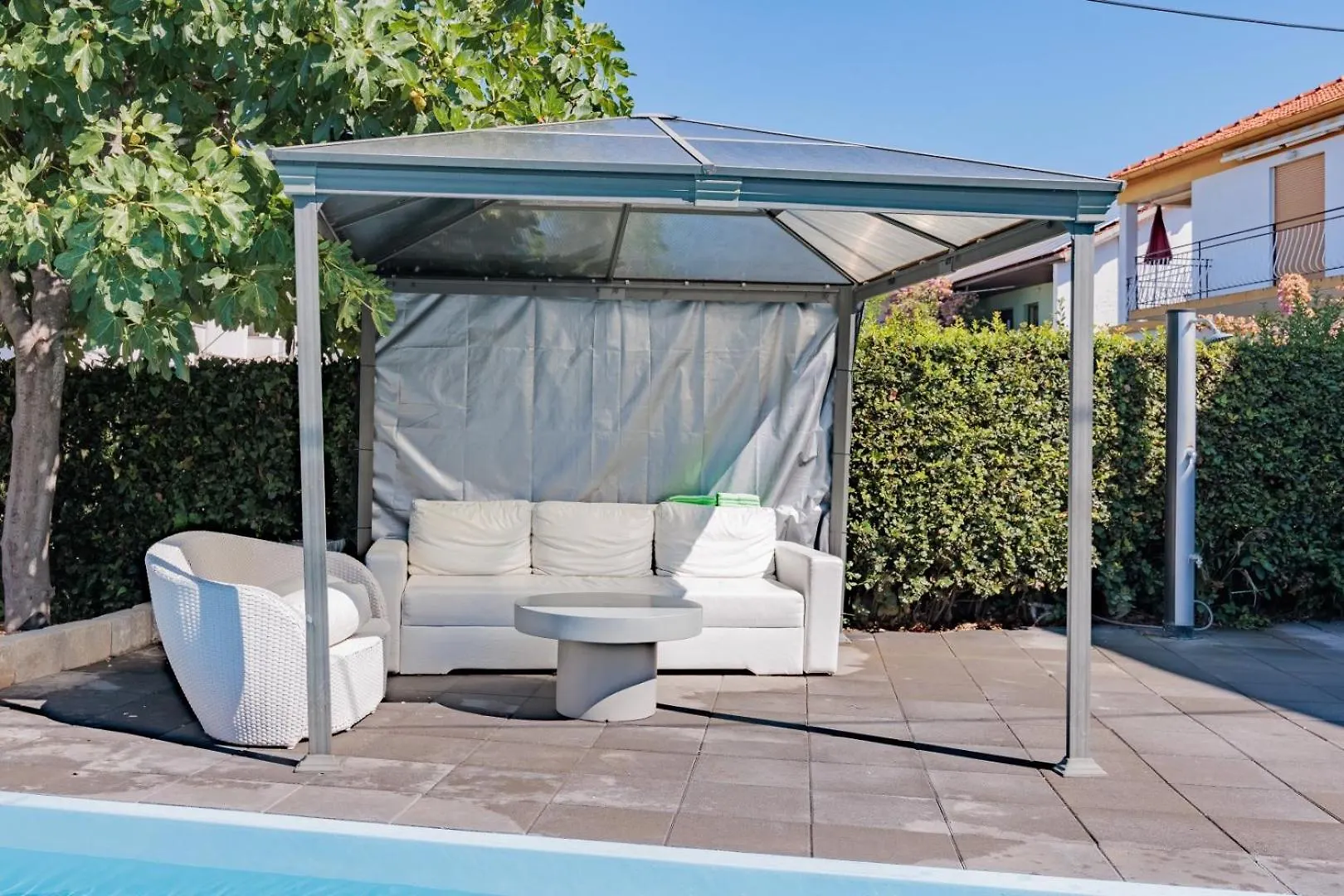 Apartment Crowonder Lucky Holiday House With Pool And Patio 30 Meters From The Beach Zadar