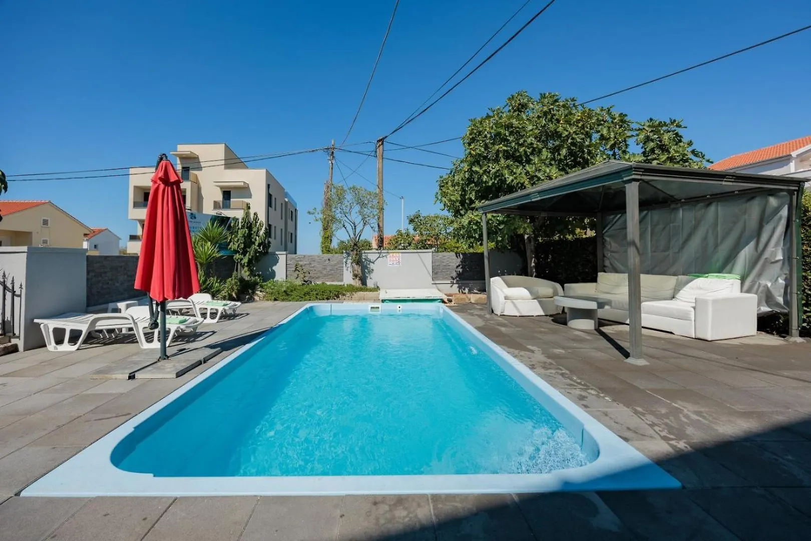 Apartment Crowonder Lucky Holiday House With Pool And Patio 30 Meters From The Beach Zadar Croatia